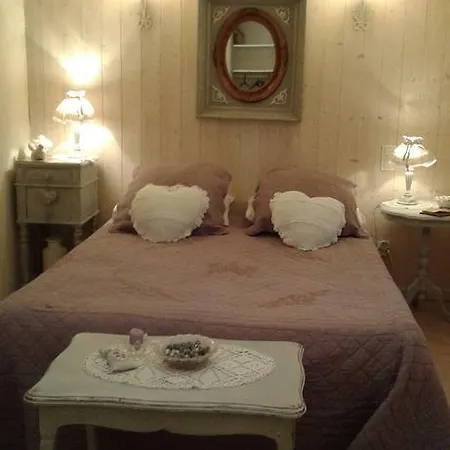 Chambres D'hotes Shabby Bed & Breakfast *