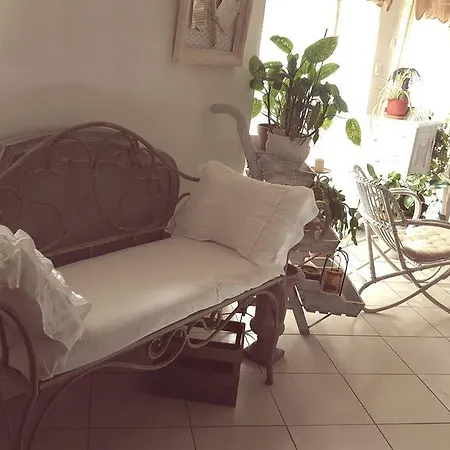 Chambres D'hotes Shabby * Salles-dʼAude
