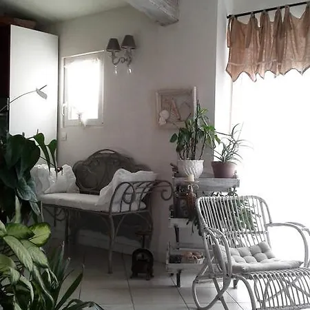 Bed & Breakfast Chambres D'hotes Shabby Salles-dʼAude